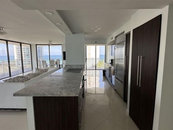 210 174th St , Unit 1119, Sunny Isles Beach, FL 33160