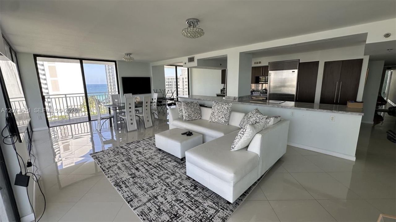 210 174th St , Unit 1119, Sunny Isles Beach, FL 33160 Photo