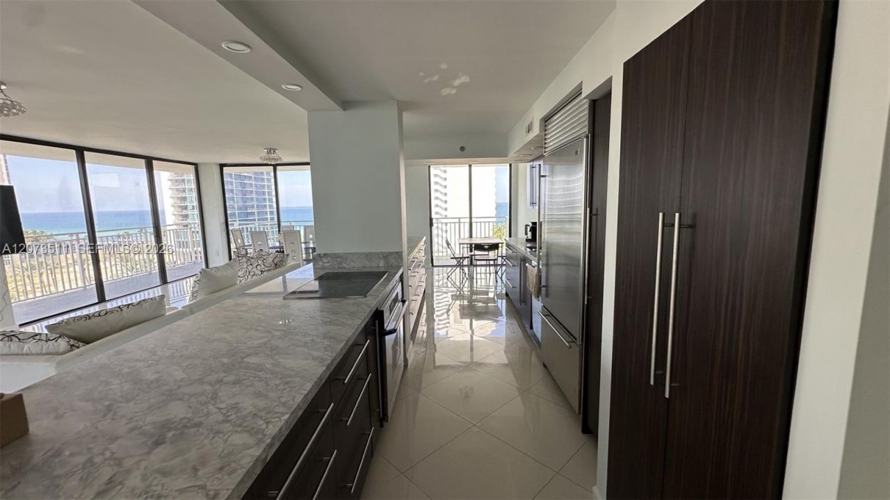 210 174th St , Unit 1119, Sunny Isles Beach, FL 33160 Photo
