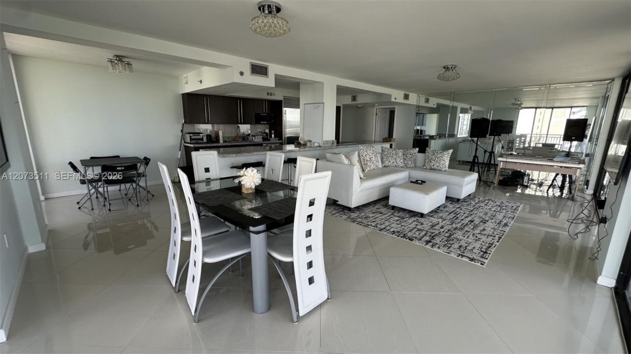 210 174th St , Unit 1119, Sunny Isles Beach, FL 33160 Photo