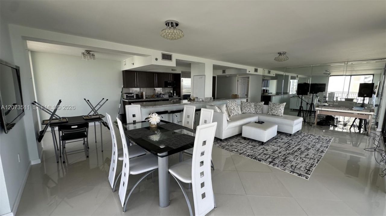 210 174th St , Unit 1119, Sunny Isles Beach, FL 33160 Photo