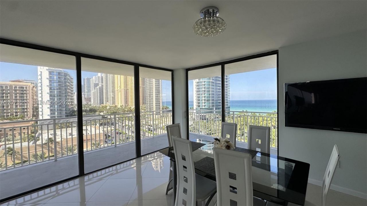 210 174th St , Unit 1119, Sunny Isles Beach, FL 33160 Photo