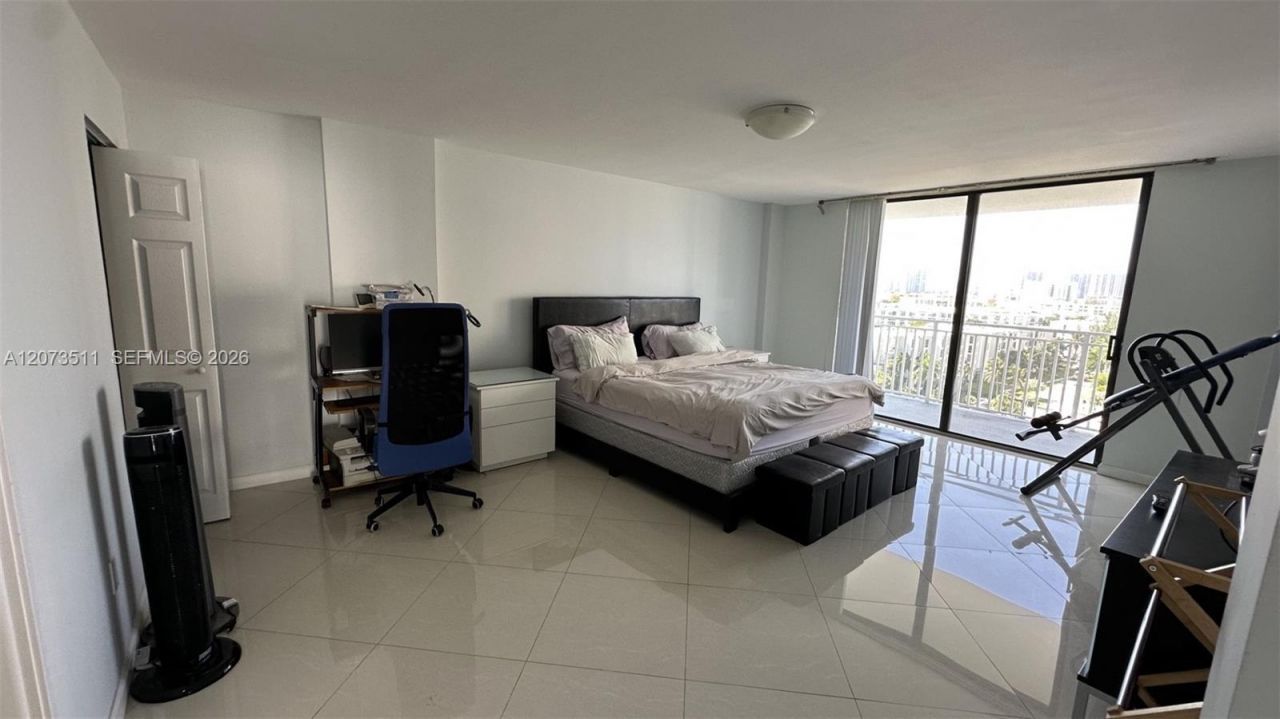 210 174th St , Unit 1119, Sunny Isles Beach, FL 33160 Photo