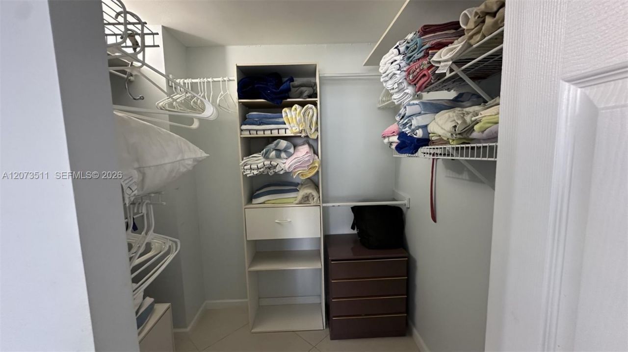 210 174th St , Unit 1119, Sunny Isles Beach, FL 33160 Photo