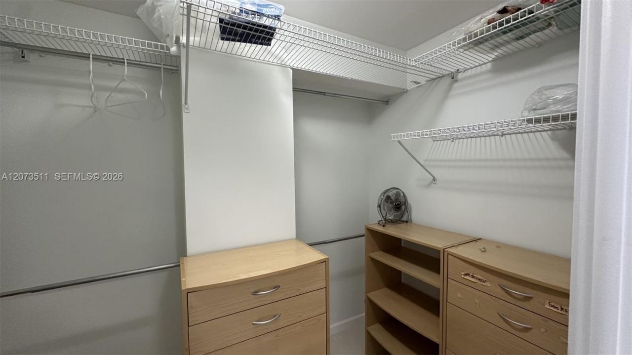 210 174th St , Unit 1119, Sunny Isles Beach, FL 33160 Photo
