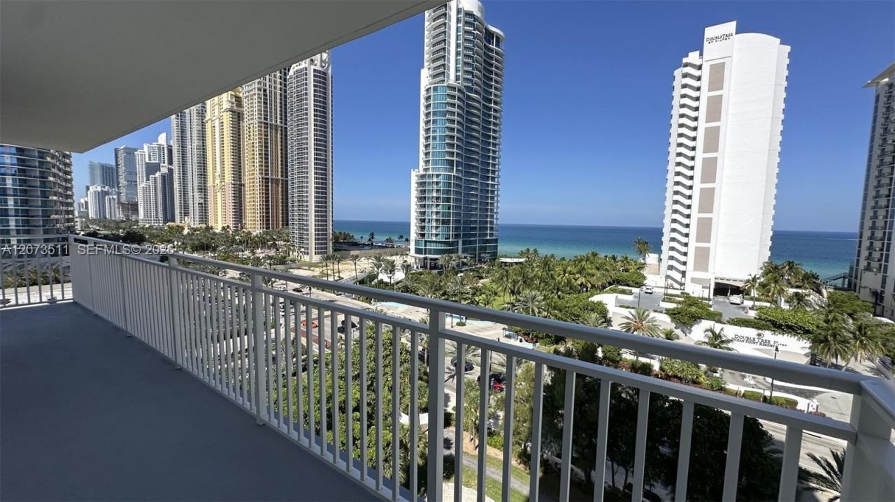 210 174th St , Unit 1119, Sunny Isles Beach, FL 33160 Photo
