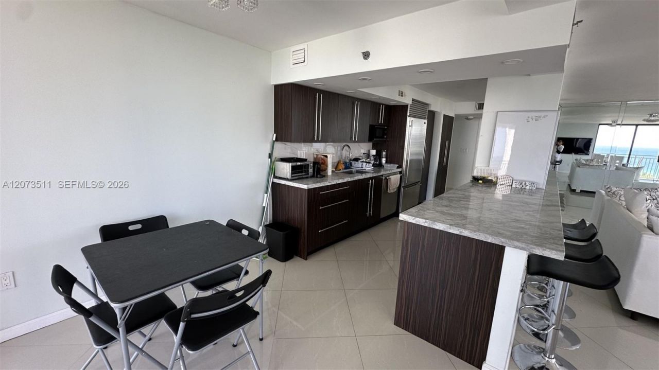 210 174th St , Unit 1119, Sunny Isles Beach, FL 33160 Photo