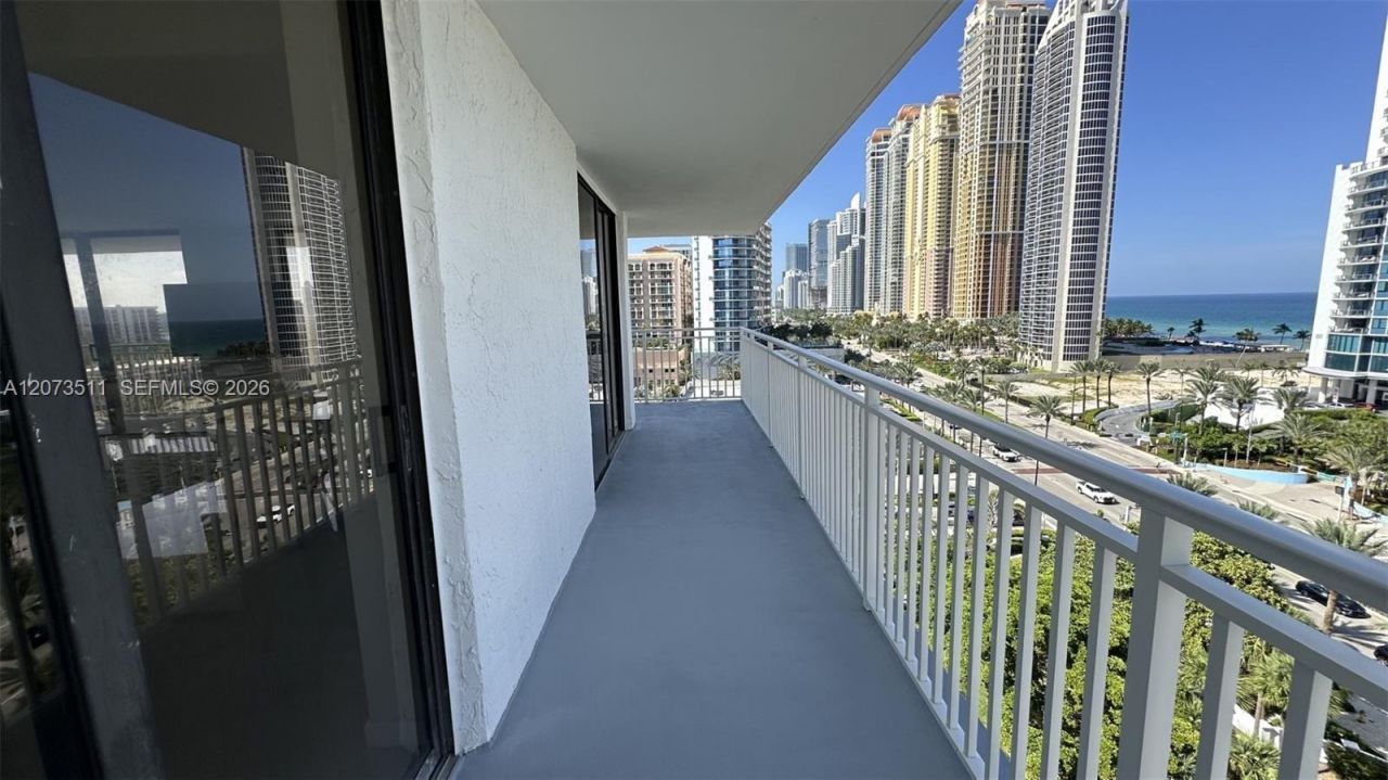 210 174th St , Unit 1119, Sunny Isles Beach, FL 33160 Photo