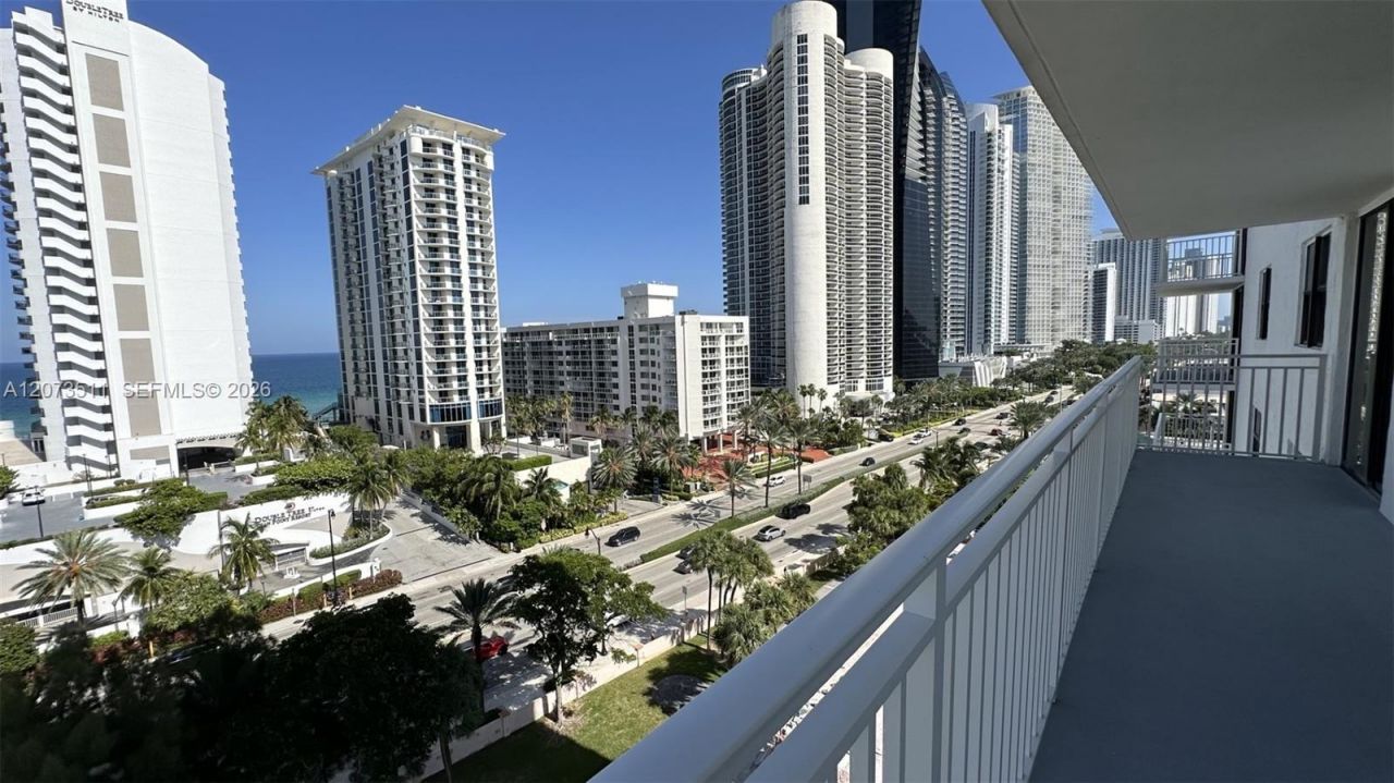 210 174th St , Unit 1119, Sunny Isles Beach, FL 33160 Photo