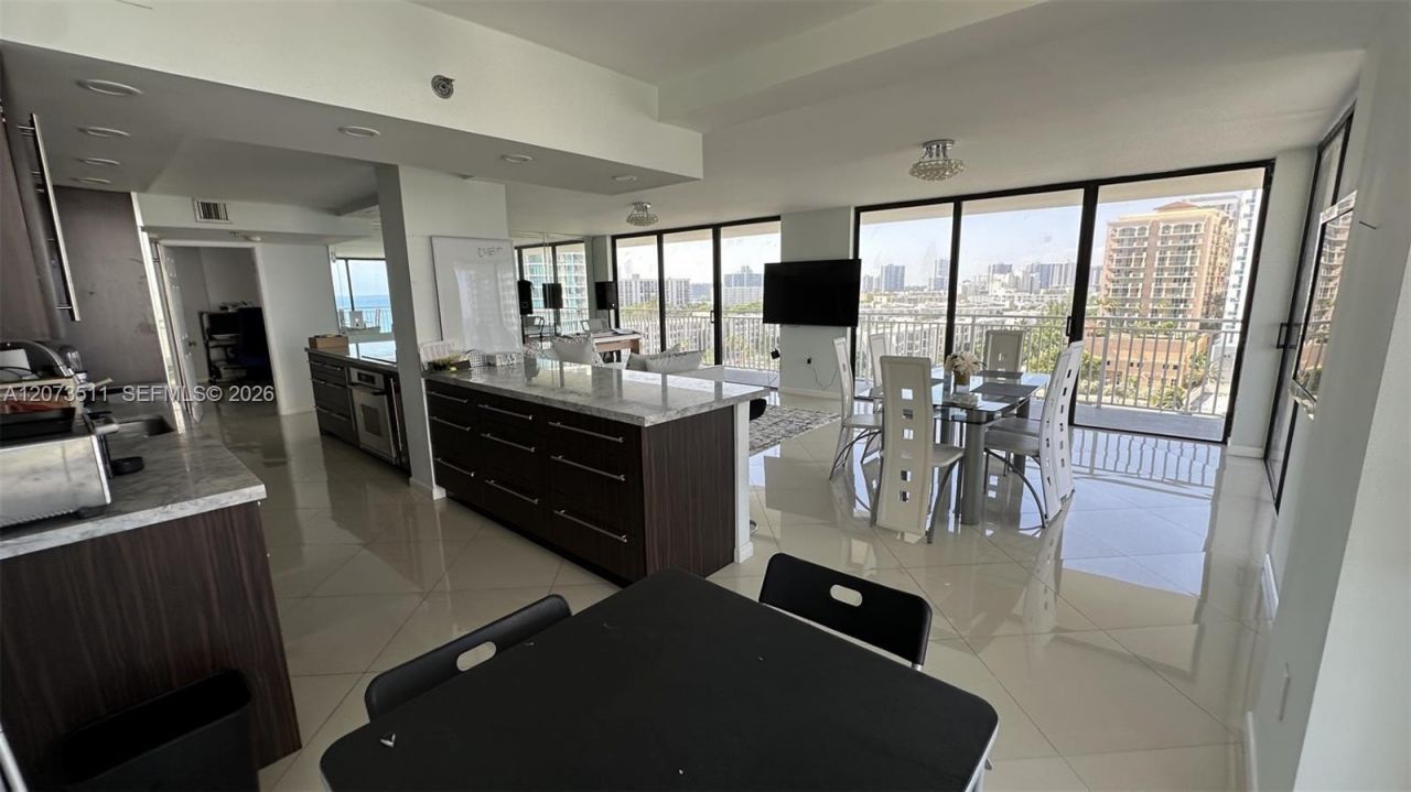 210 174th St , Unit 1119, Sunny Isles Beach, FL 33160 Photo