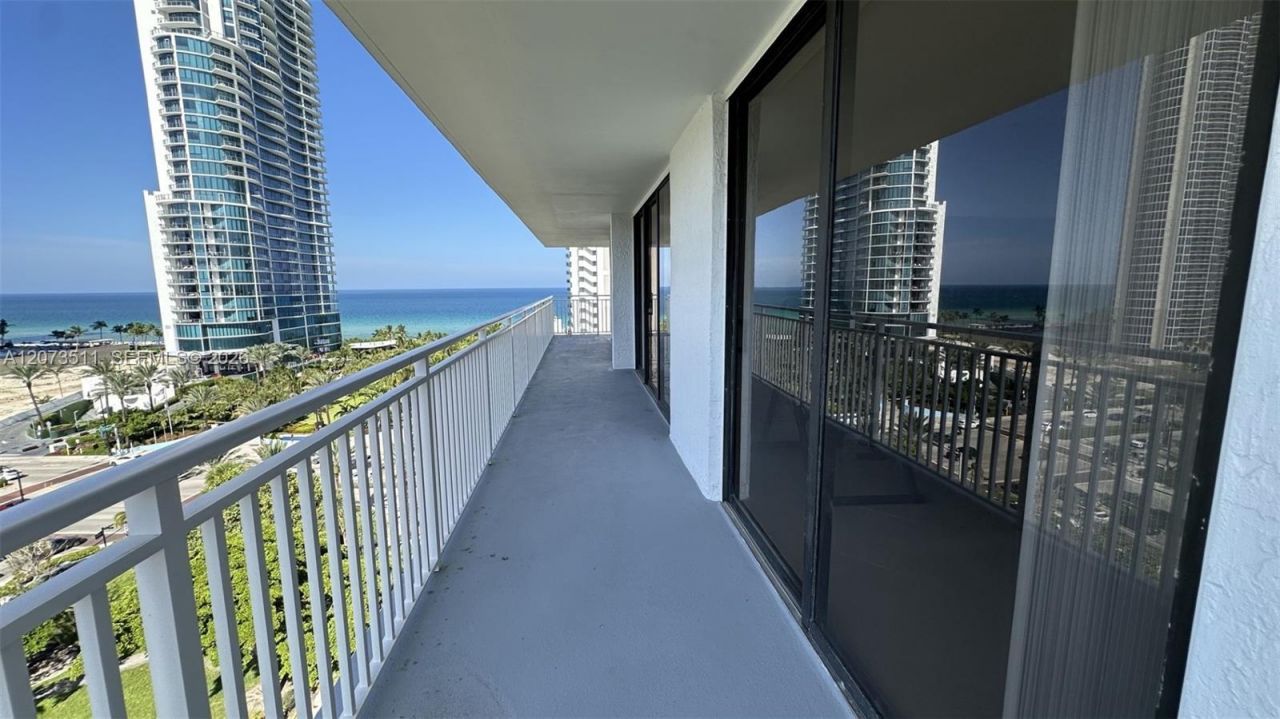 210 174th St , Unit 1119, Sunny Isles Beach, FL 33160 Photo