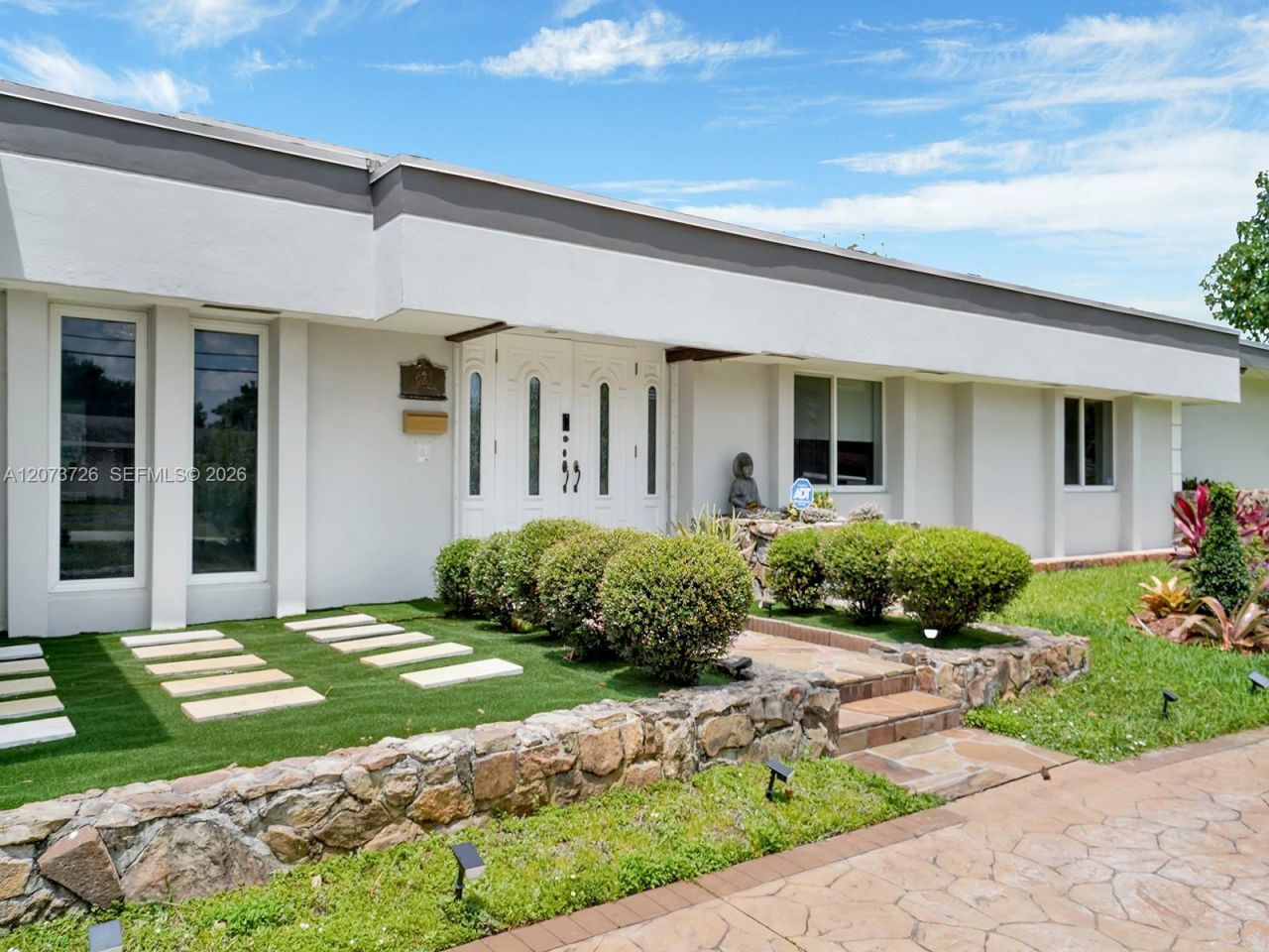621 E Tropical Way , Plantation, FL 33317 Photo