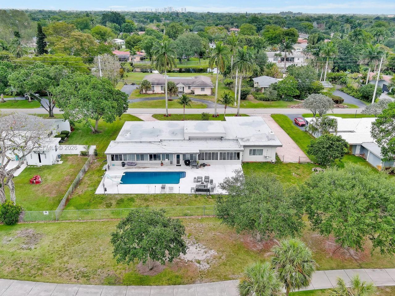 621 E Tropical Way , Plantation, FL 33317 Photo