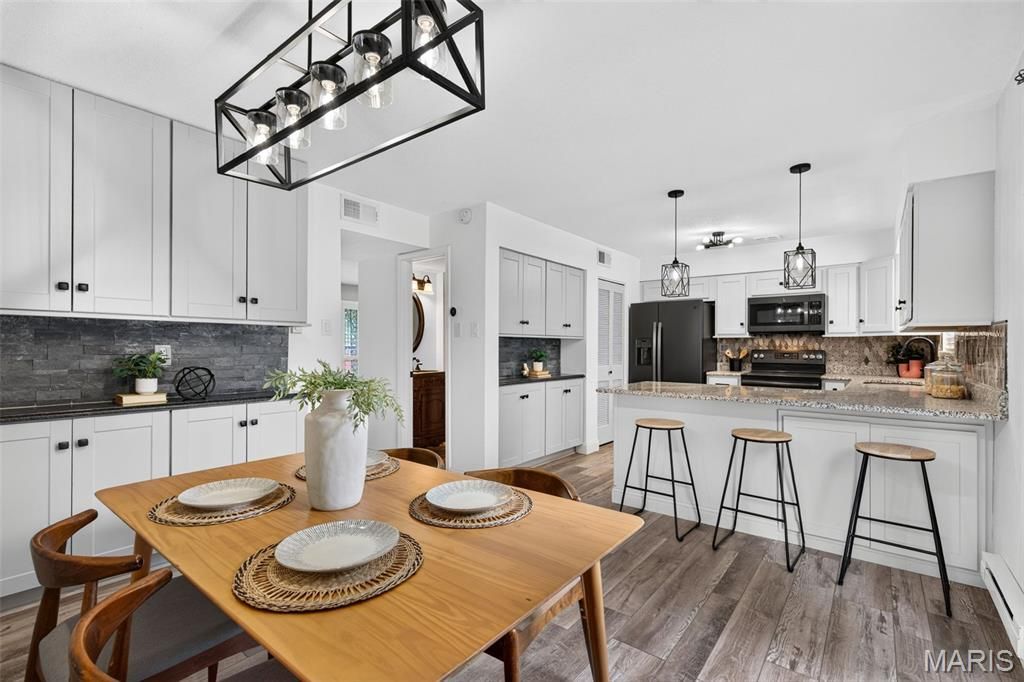 1662 Herault Place , Unit 208, Saint Louis, MO 63125 Main Photo