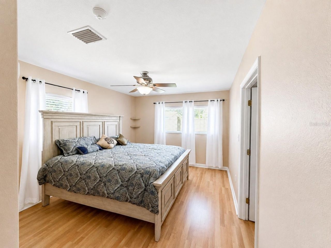 6949 31st Avenue N, Saint Petersburg, FL 33710 Photo