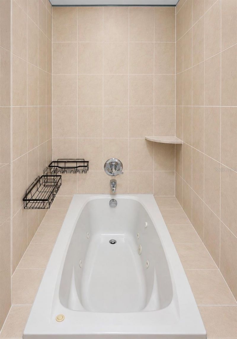 6949 31st Avenue N, Saint Petersburg, FL 33710 Photo