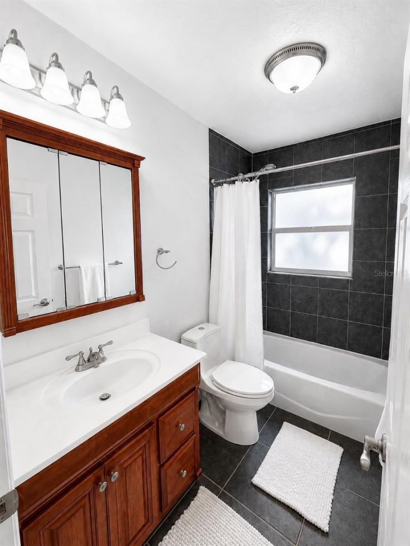 6949 31st Avenue N, Saint Petersburg, FL 33710 Photo