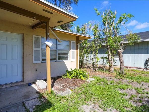 1095 San Remo AVE , NAPLES, FL 34104