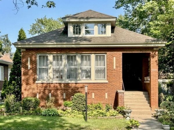 10753 S Hale Avenue, Chicago, IL 60643
