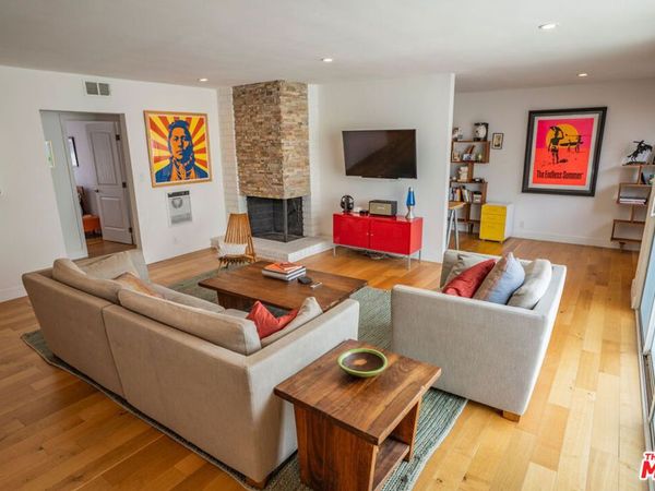 8358 Manitoba Street, Unit 5, Playa Del Rey, CA 90293