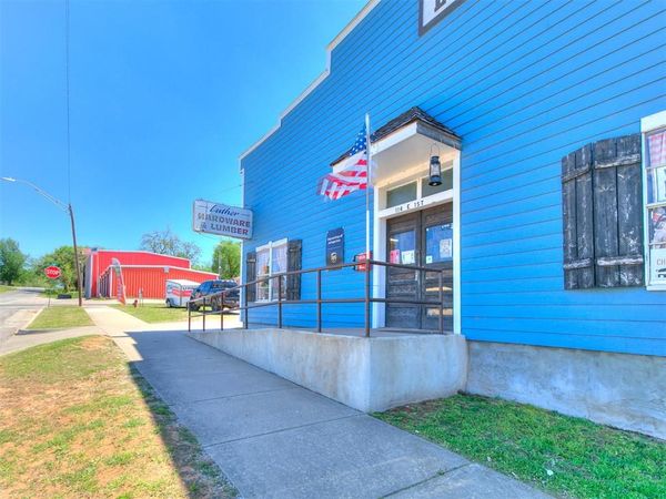 114 E 1st Street, Luther, OK 73054