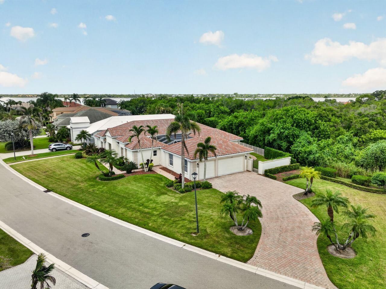 3202 SE Braemar Way, Port Saint Lucie, FL 34952 Photo