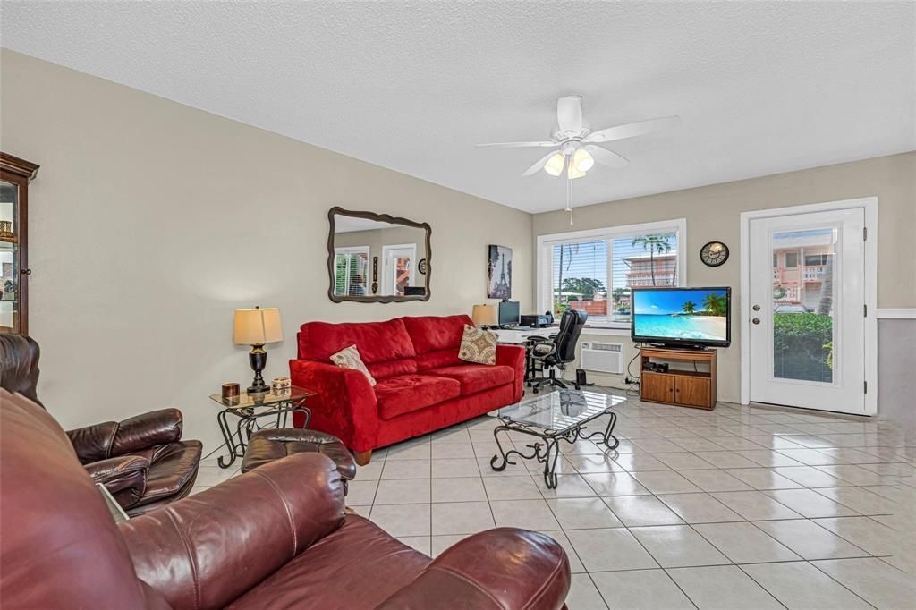 1000 SW 11th Avenue, Unit 2E, Hallandale Beach, FL 33009 Photo
