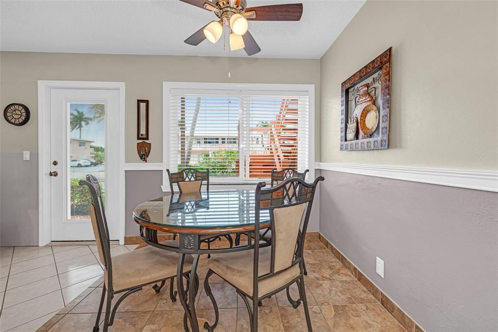 1000 SW 11th Avenue, Unit 2E, Hallandale Beach, FL 33009 Photo