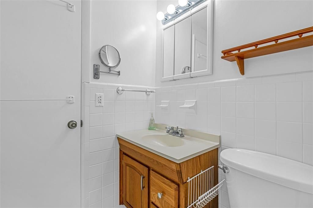 1000 SW 11th Avenue, Unit 2E, Hallandale Beach, FL 33009 Photo