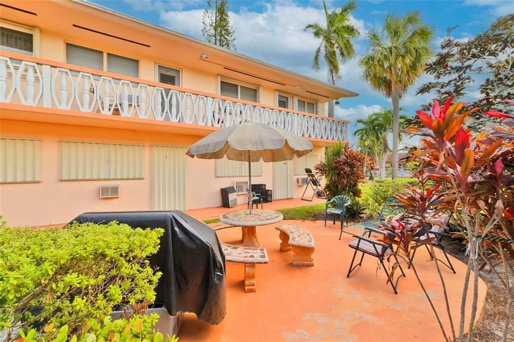 1000 SW 11th Avenue, Unit 2E, Hallandale Beach, FL 33009 Photo