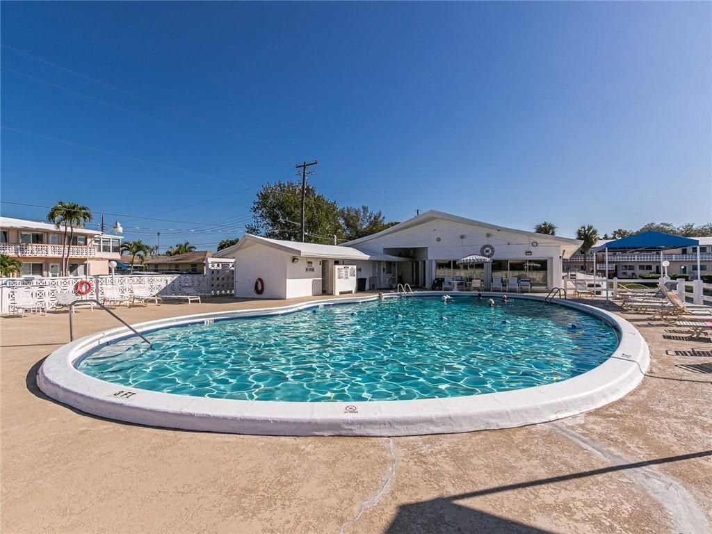 1000 SW 11th Avenue, Unit 2E, Hallandale Beach, FL 33009 Photo
