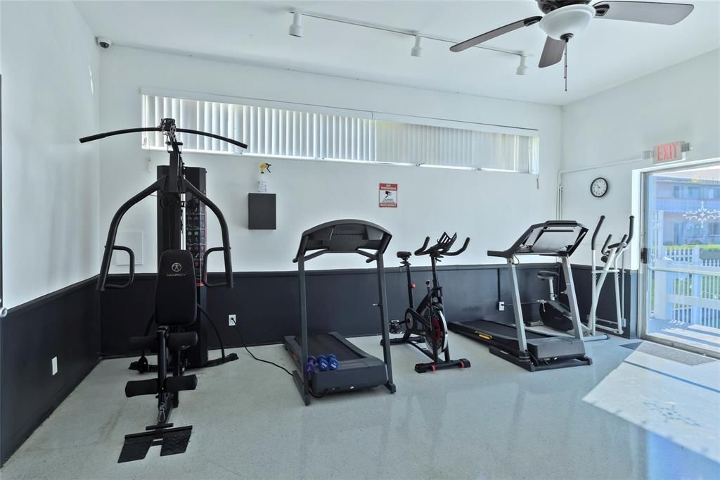 1000 SW 11th Avenue, Unit 2E, Hallandale Beach, FL 33009 Photo