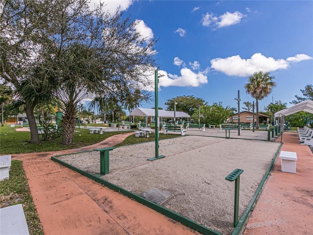 1000 SW 11th Avenue, Unit 2E, Hallandale Beach, FL 33009 Photo