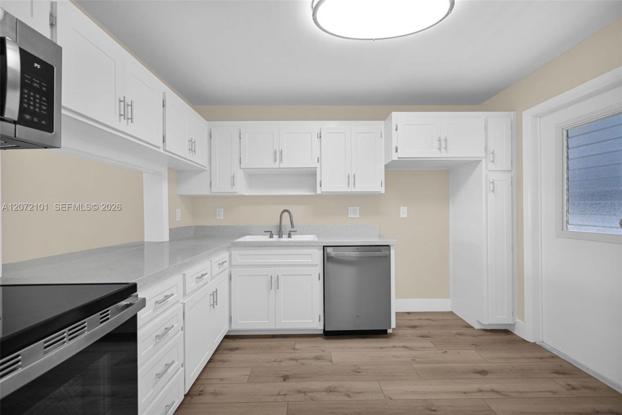 215 SE 3rd Ave , Unit 206B, Hallandale Beach, FL 33009 Photo
