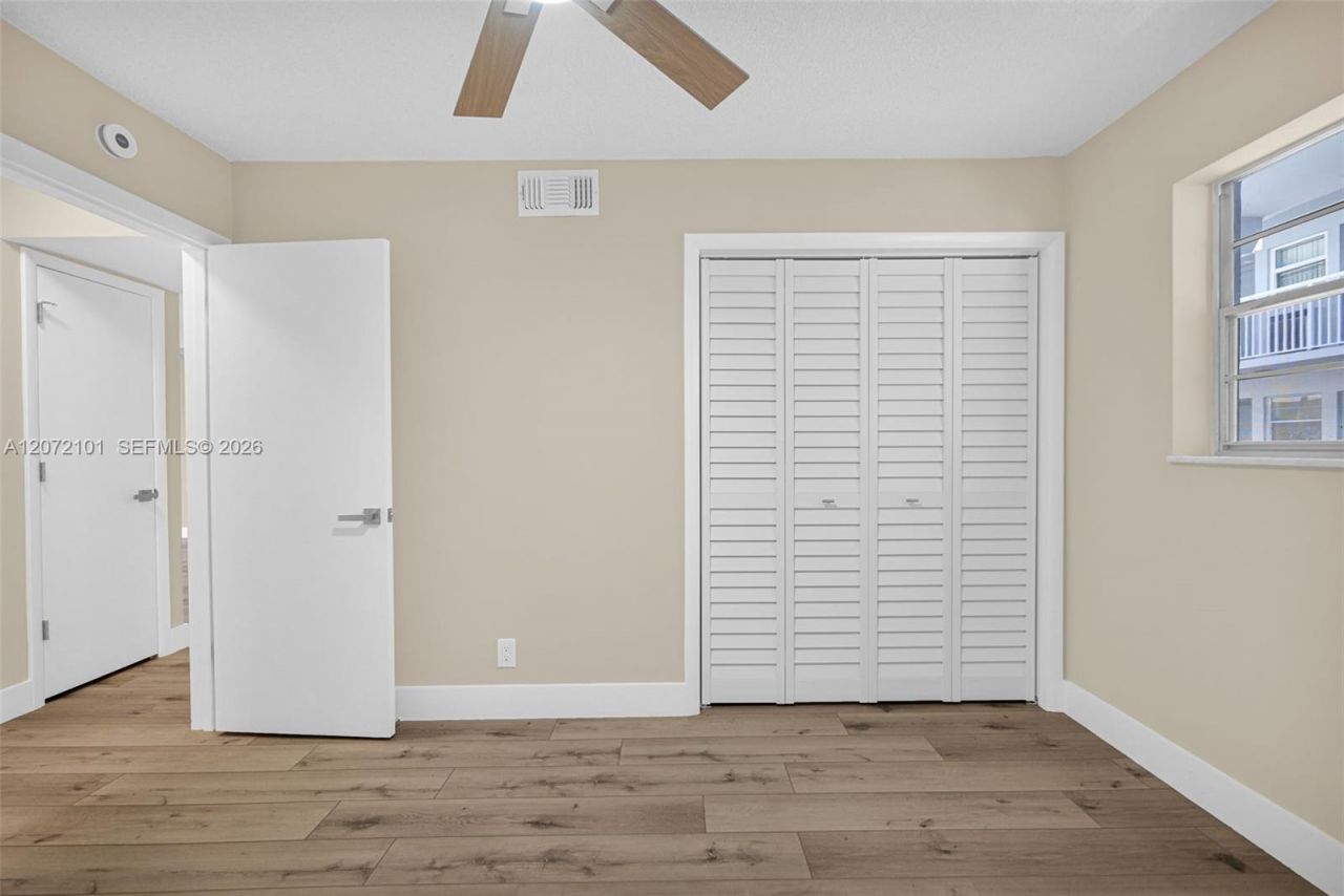 215 SE 3rd Ave , Unit 206B, Hallandale Beach, FL 33009 Photo