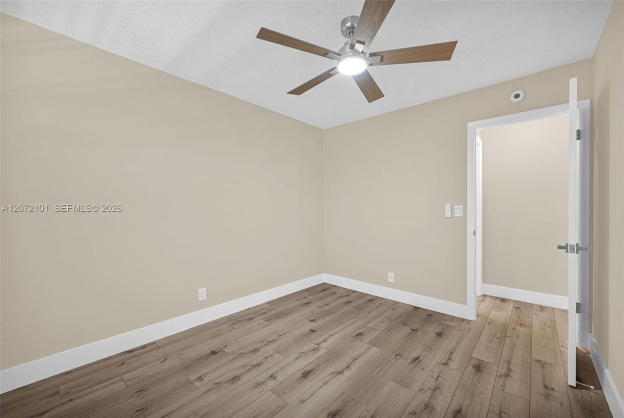 215 SE 3rd Ave , Unit 206B, Hallandale Beach, FL 33009 Photo