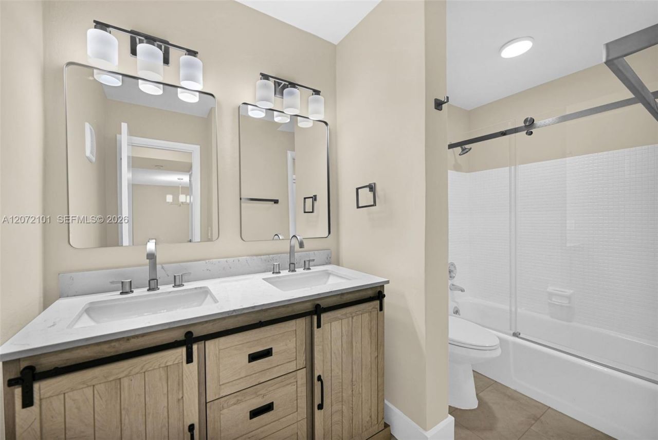 215 SE 3rd Ave , Unit 206B, Hallandale Beach, FL 33009 Photo