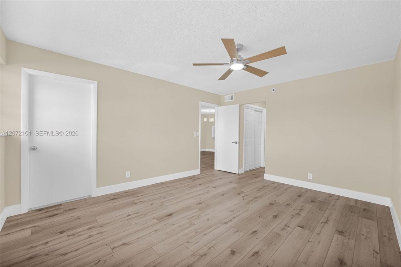 215 SE 3rd Ave , Unit 206B, Hallandale Beach, FL 33009 Photo