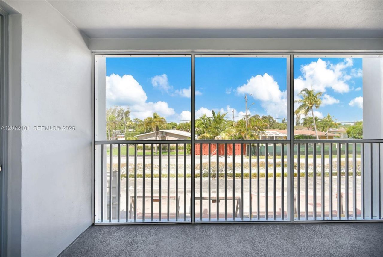 215 SE 3rd Ave , Unit 206B, Hallandale Beach, FL 33009 Photo