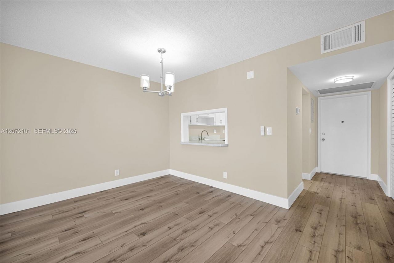 215 SE 3rd Ave , Unit 206B, Hallandale Beach, FL 33009 Photo