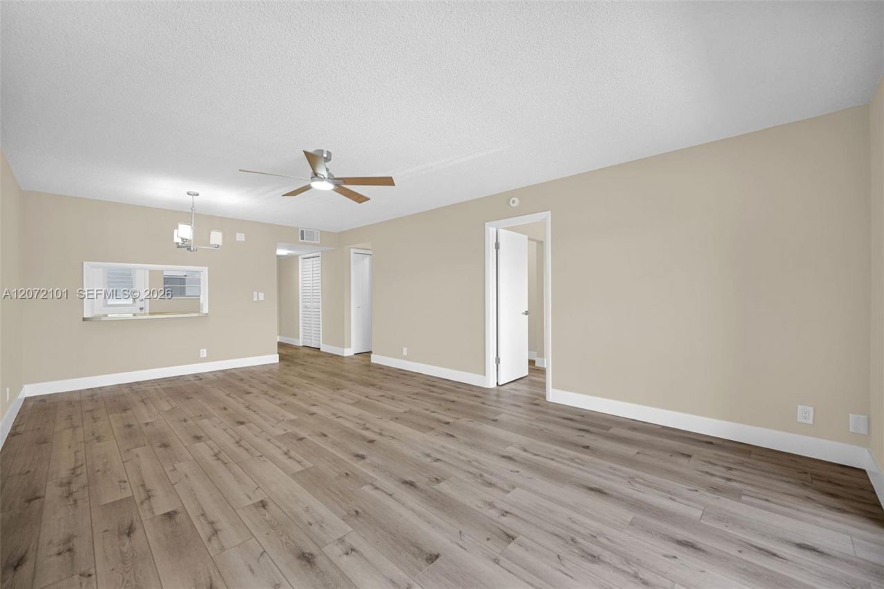 215 SE 3rd Ave , Unit 206B, Hallandale Beach, FL 33009 Photo