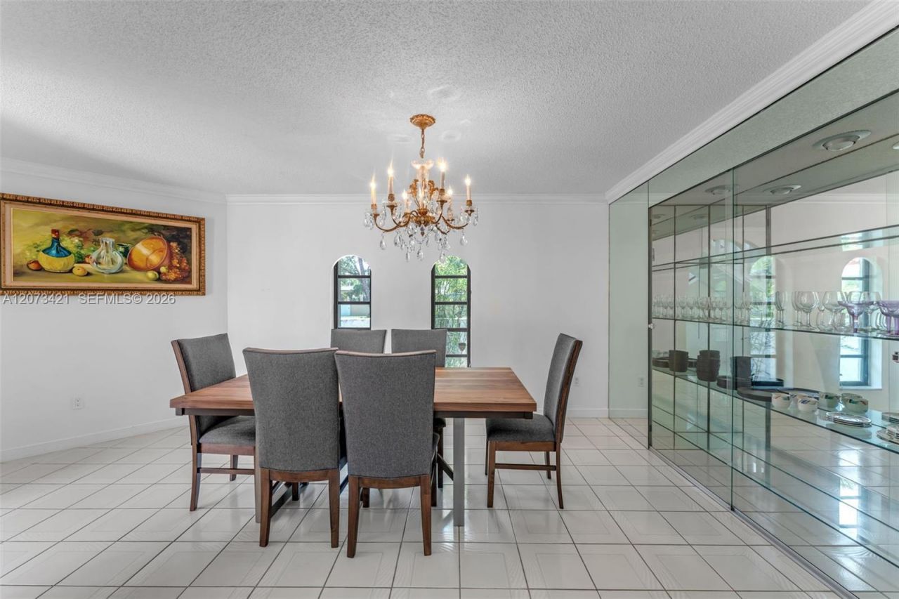 8390 SW 2nd St , Miami, FL 33144 Photo