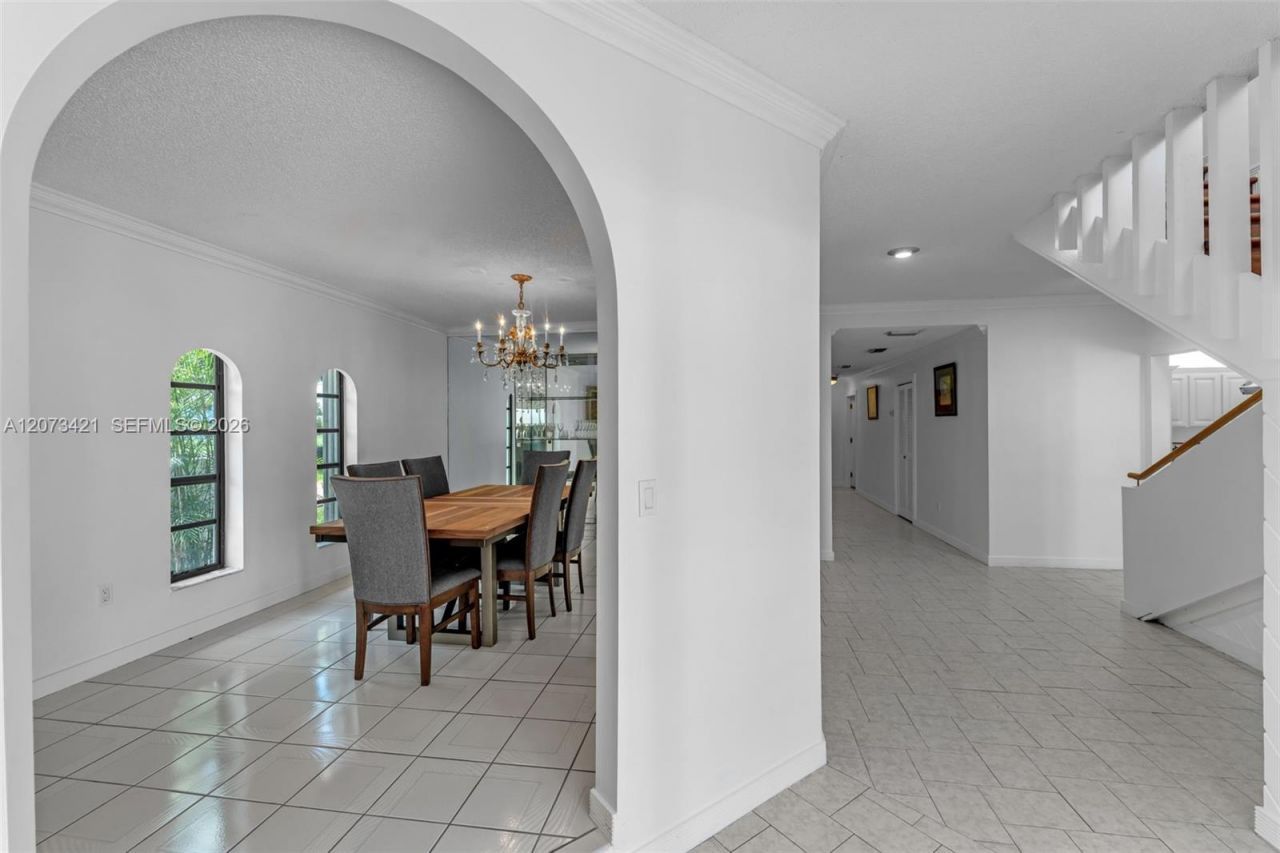 8390 SW 2nd St , Miami, FL 33144 Photo