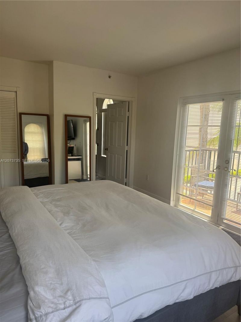 323 Navarre Ave , Unit 301, Coral Gables, FL 33134 Photo
