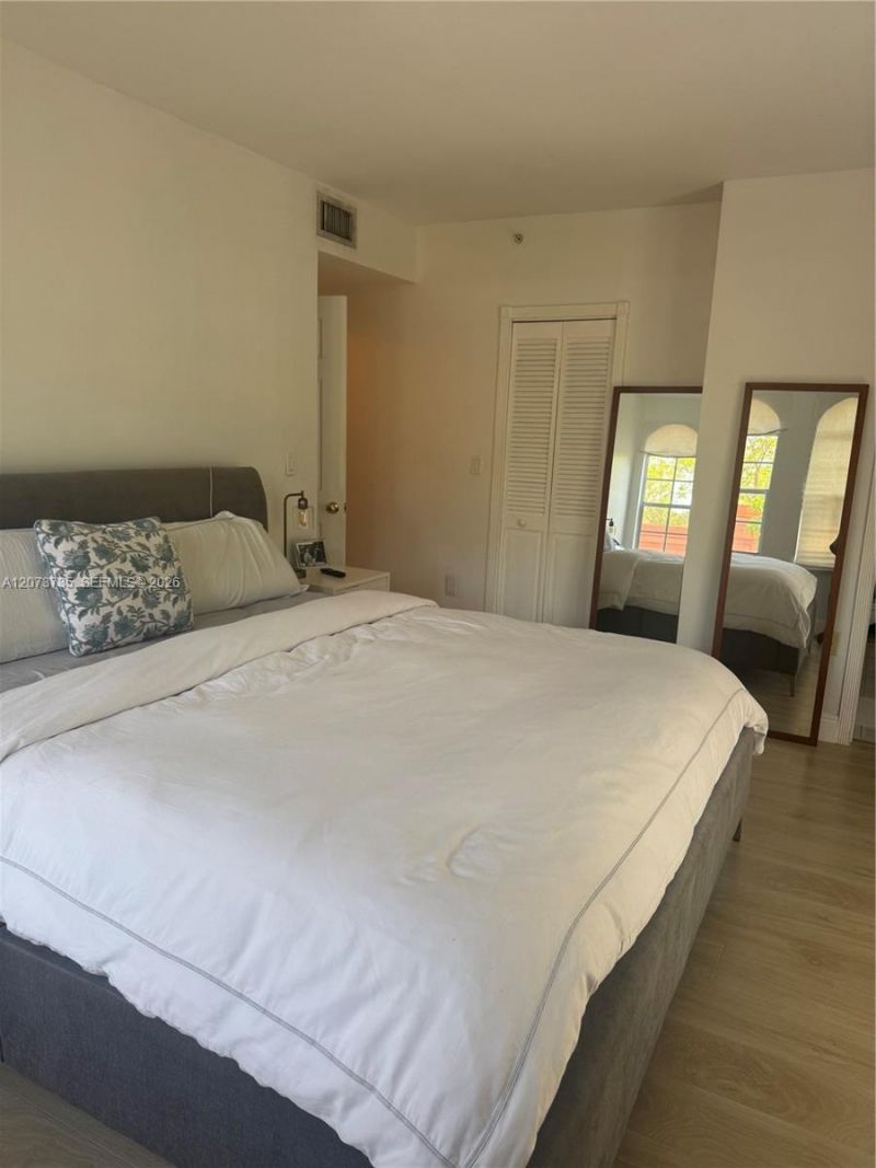 323 Navarre Ave , Unit 301, Coral Gables, FL 33134 Photo