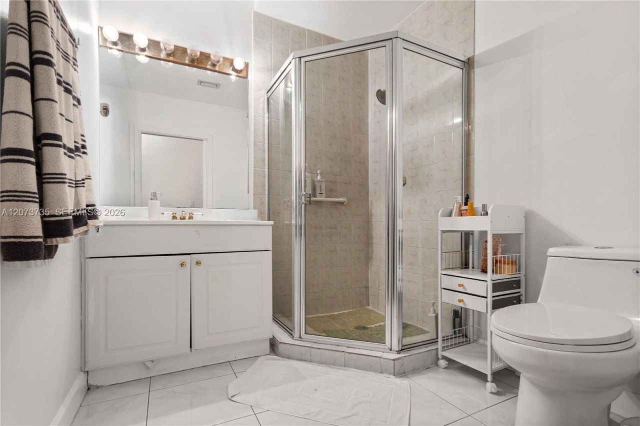 323 Navarre Ave, Unit 301, Coral Gables, FL 33134 Photo