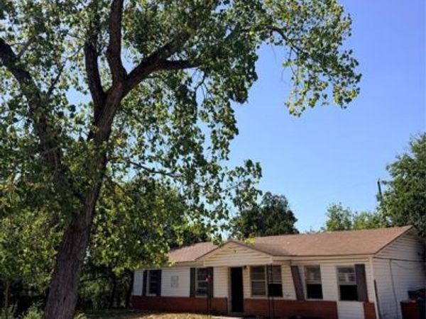 313 Lawndale Street, Robinson, TX 76706