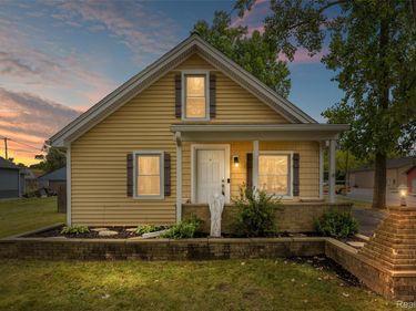 4465 S Center Road, Burton, Mi 48519