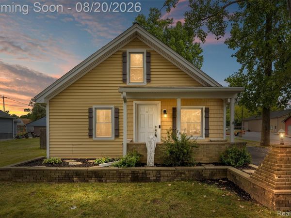 4465 S Center Road, Burton, Mi 48519