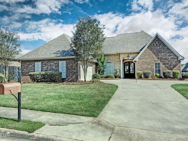 228 Stoney Ridge Road, Clinton, MS 39056